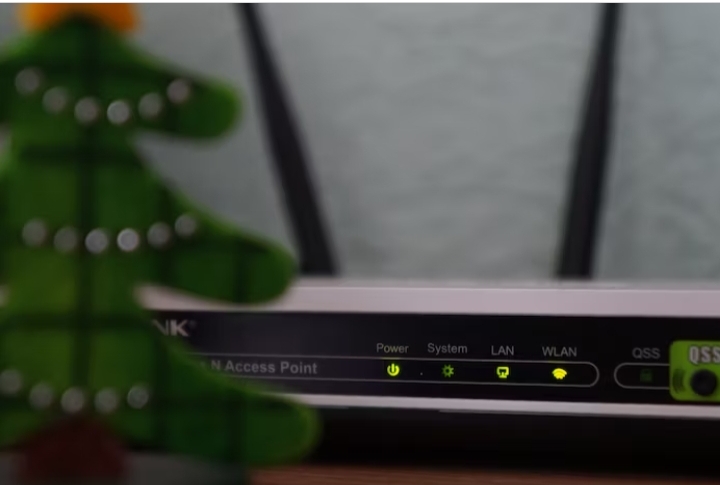 How Does a Router Work? A Simple Explanation